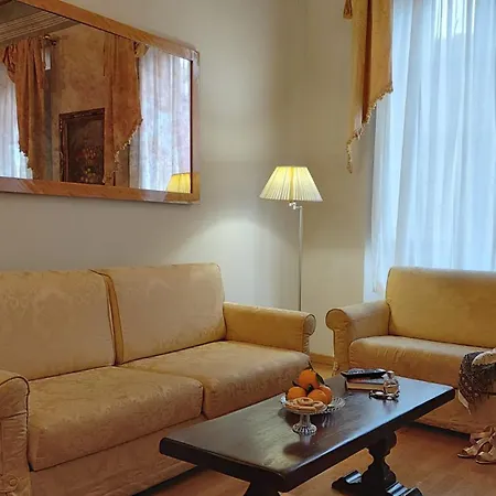 Tornabuoni La Petite Suite-3